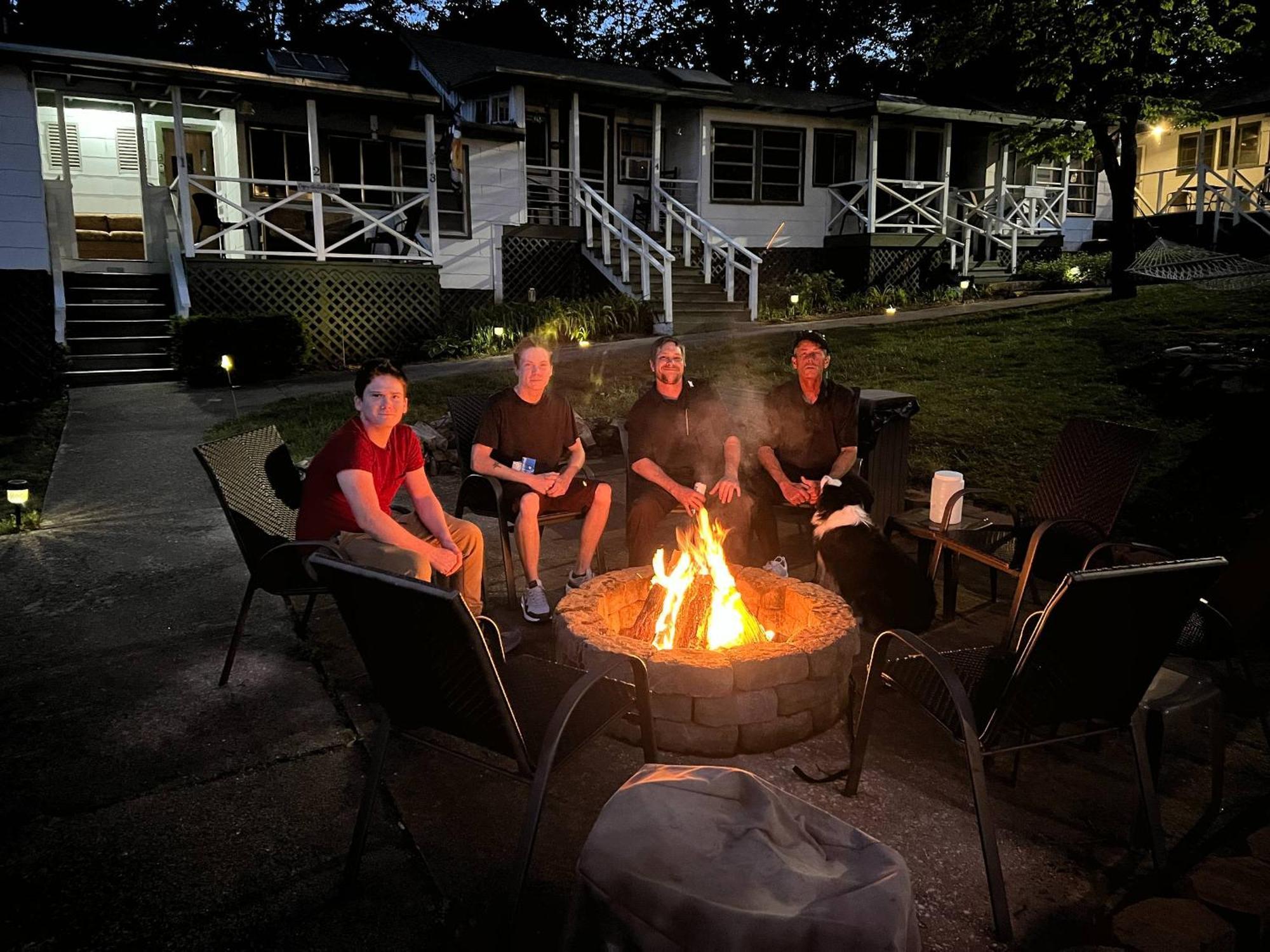 Mountain Lake Cottages Hendersonville Esterno foto